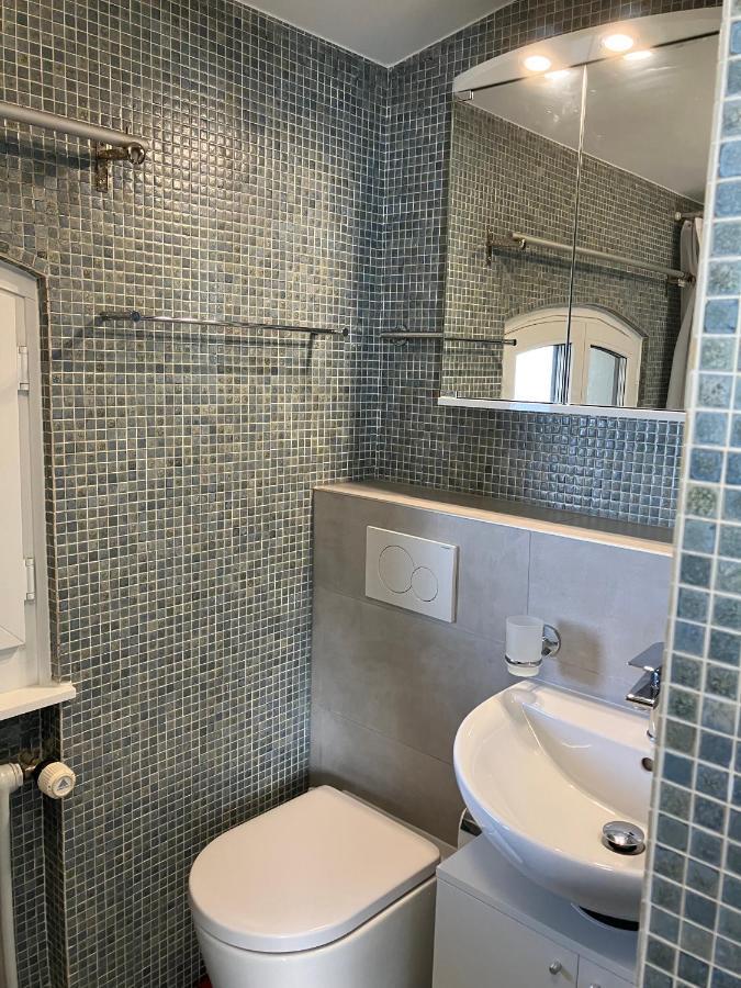 Room With 360° View Overlooking Lake Geneva And Alps Puidoux Exterior photo
